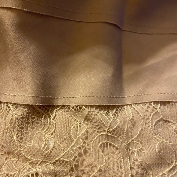 Top - Picture 4 of 5